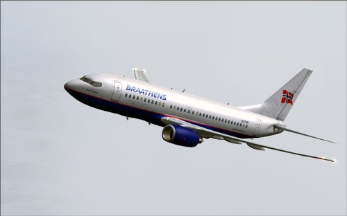 Braathens Boeing 737-700 LN-TUM